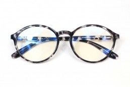 white tortoise blue light glasses